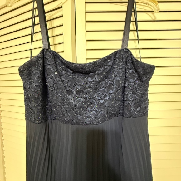 Elegant Navy Blue Dress Pleaded With Beaded Design - Picture 2 of 10
